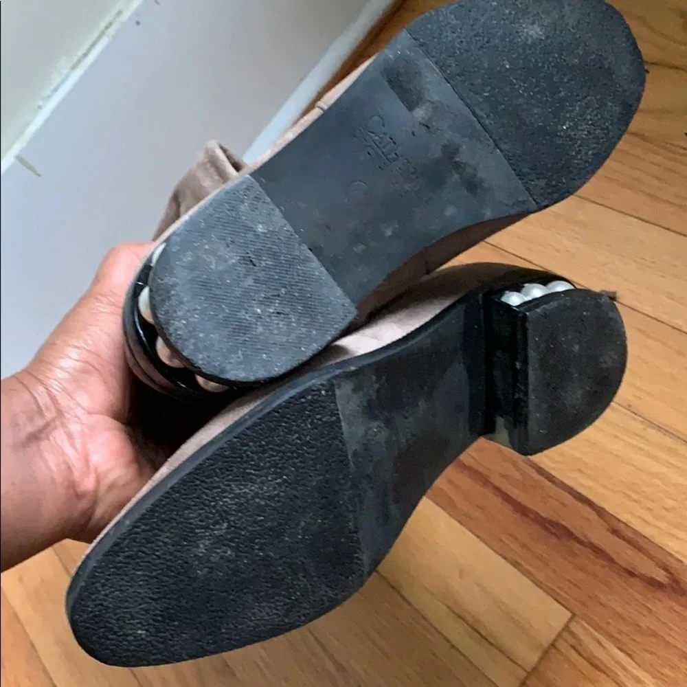 Catherine Malandrino grey suede boots shoe